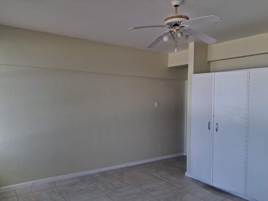 To Let 2 Bedroom Property for Rent in Quigney Eastern Cape